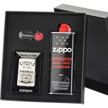 Подарунковий набір Zippo-Store Zippo Storm Lighter - 1 пляшка бензину (125 мл) - 6 кременів - з гравіюванням - в т.ч. подарункова коробка - захищена від вітру та погодних умов Мотив Оригінал-ексклюзив Мотив Оригінал-ексклюзив