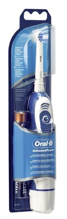 Зубна щітка Oral-B Advance Power на батарейках