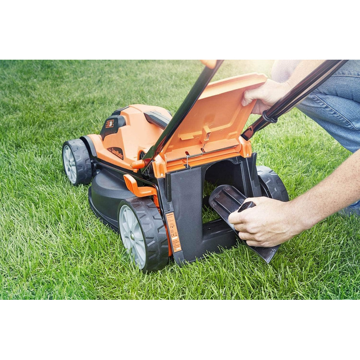 Акумуляторна газонокосарка LawnMaster CLMF2434G 24В Макс. акумулятор 2х4.0Ач, 34см, 300 м Мульчування 32л, 20-70мм 6-ступінчасте регулювання висоти зрізу 24В 34см