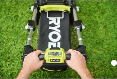 Акумуляторна газонокосарка Ryobi 36 V MAX Power RY36LM40A-150, 5,0 Ач та зарядний пристрій, 40 см