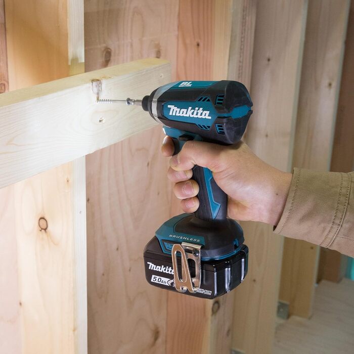 Акумуляторний ударний гайковерт Makita DTD153Z 18.0 В (без акумулятора, без зарядного пристрою), синій без акумулятора без зарядного пристрою