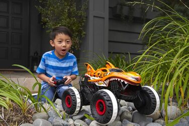 Машинка на дистанційному управлінні Hot Wheels Monster Trucks Tiger Shark, з технологією Terrain Stomp для руху, схожого на тваринний, режим коліщатка для включення 2-х коліс, іграшка від 4 років, HGV87 Orange-1.15 Tiger Shark