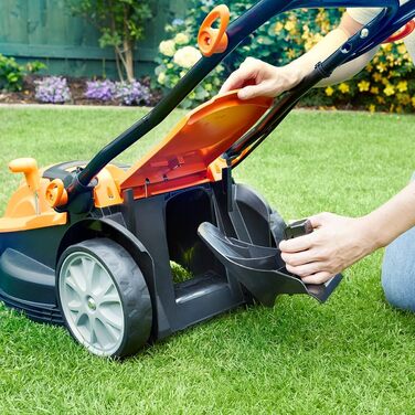 Електрична газонокосарка LawnMaster M2EB1637M 1600 Вт 37 см, 6-позиційне регулювання висоти зрізу 20-70 мм, травозбірник 40 л