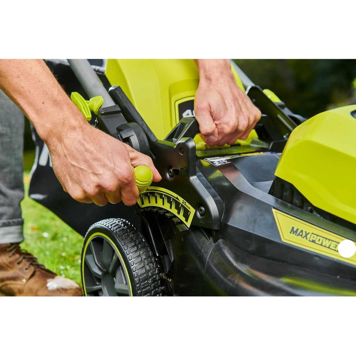 Акумуляторна газонокосарка Ryobi 36 V MAX Power RY36LM40A-150, 5,0 Ач та зарядний пристрій, 40 см