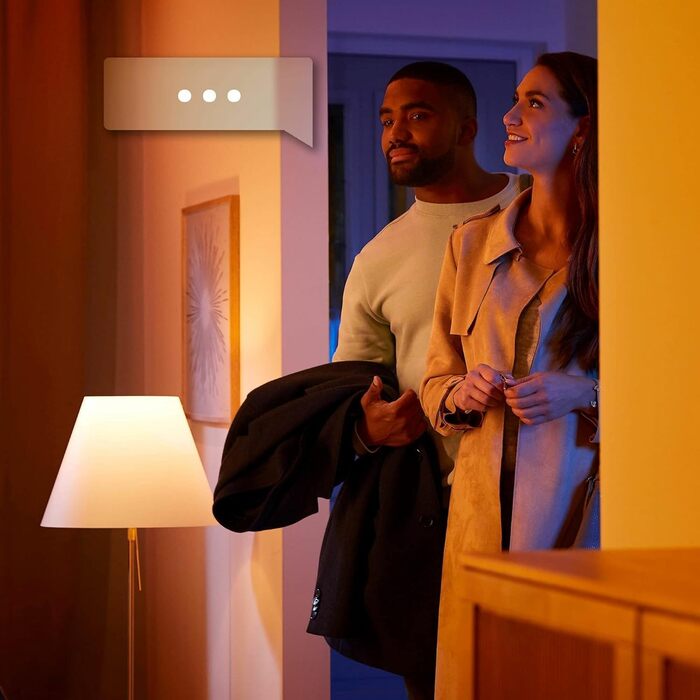 Подовжувач Philips Hue White & Color Ambiance Lightstrip Plus (1 м), світлодіодна стрічка з регулюванням яскравості для системи освітлення Hue з 16 мільйонами кольорів, інтелектуальне керування освітленням за допомогою голосу або програми