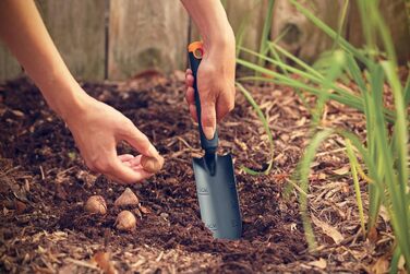 Набір садових інструментів Fiskars, 3 предмети, граблі для квітів, лопатка для квітів, лопатка для посадки, головка з нержавіючої сталі/пластикова ручка, чорний/помаранчевий, Ergo, 1027681