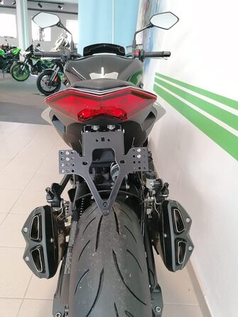 Тримач номерного знака GroFaTec EVO для Kawasaki Z1000 Bj 10-13 TypeD Тримач номерного знака Z1000 Тримач для тримача номерного знака короткий задній Porta Targa