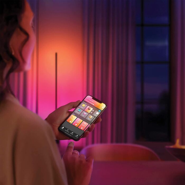 Торшер Philips Hue Gradient Signe чорний 1800 лм, 16 мільйонів кольорів і градієнтів, з можливістю регулювання яскравості, керування через додаток, сумісність з Stores Alexa (Echo, Echo Dot)