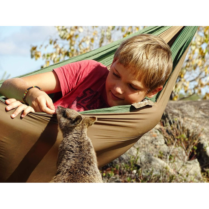 Ультралегкий гамак StoreoAS Adventure Hammock Coyote - Найлегший королівський гамак у світі 180 г 275 x 140 см Розмір упаковки від 18 x 6 см до 150 кг у кольорі Green Coyote Green